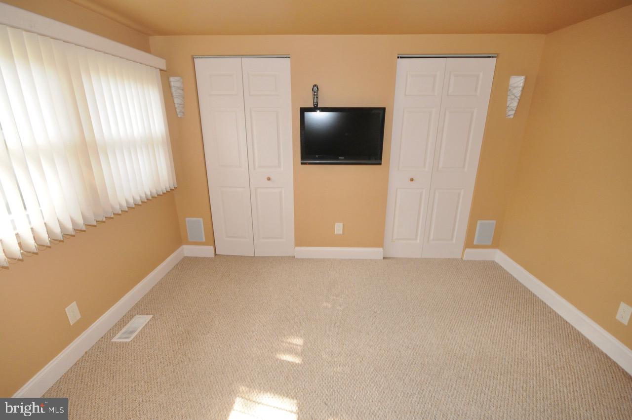 23 Regent Road Cherry Hill, NJ 08003 - Photo 11 of 47