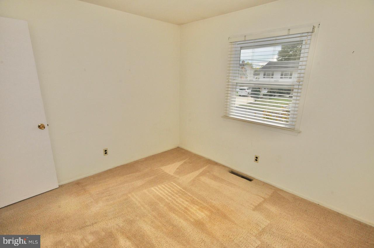 23 Regent Road Cherry Hill, NJ 08003 - Photo 28 of 47