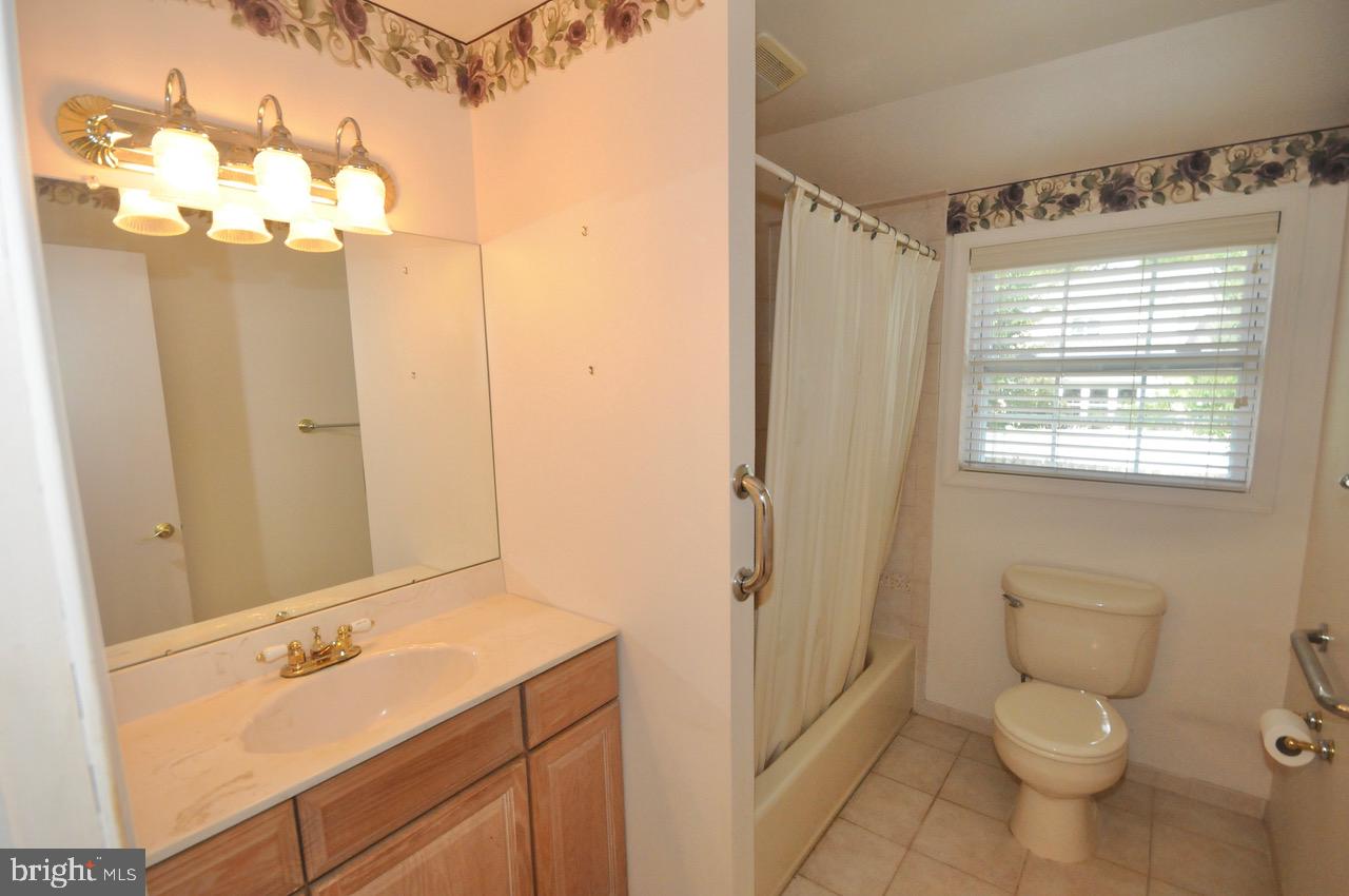 23 Regent Road Cherry Hill, NJ 08003 - Photo 40 of 47