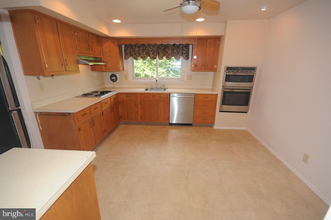 23 Regent Road Cherry Hill, NJ 08003 - Photo 42 of 47