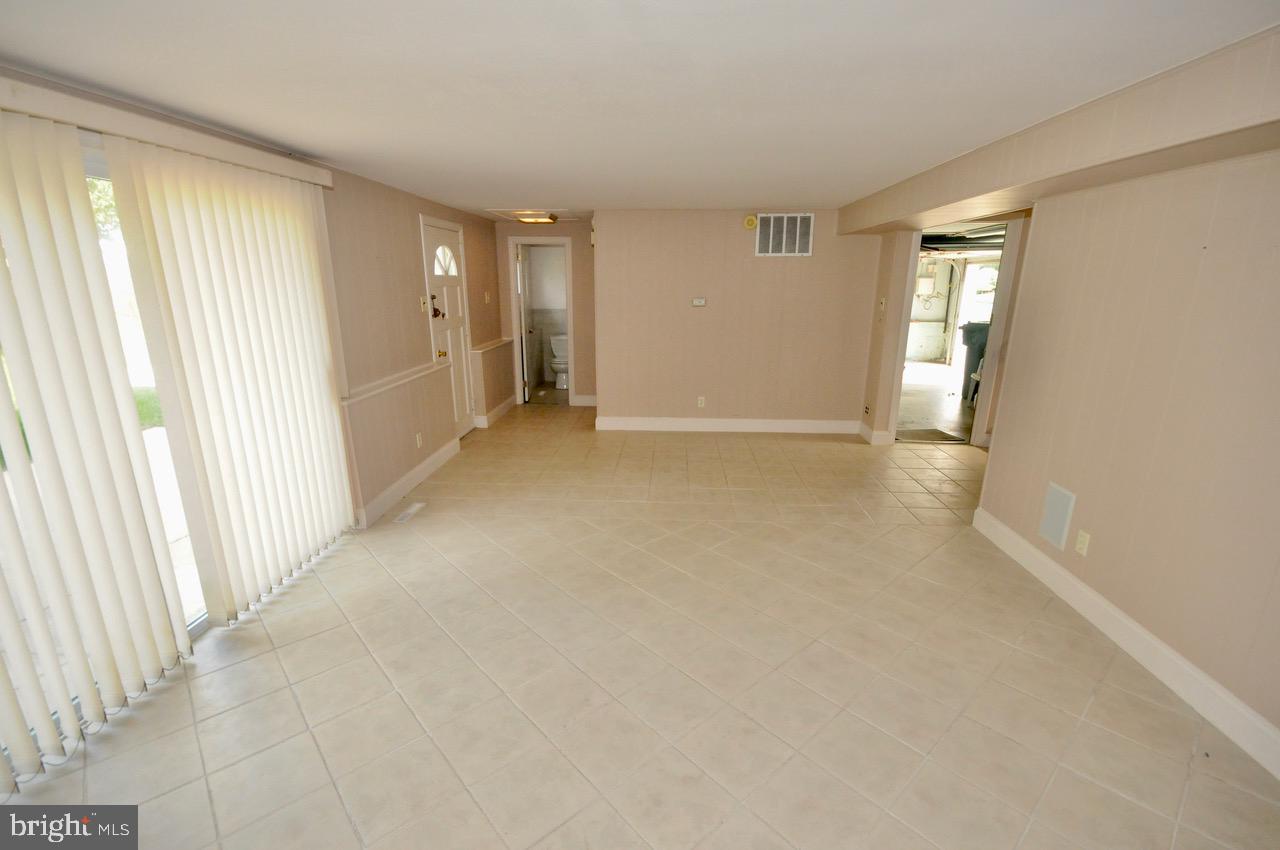 23 Regent Road Cherry Hill, NJ 08003 - Photo 43 of 47