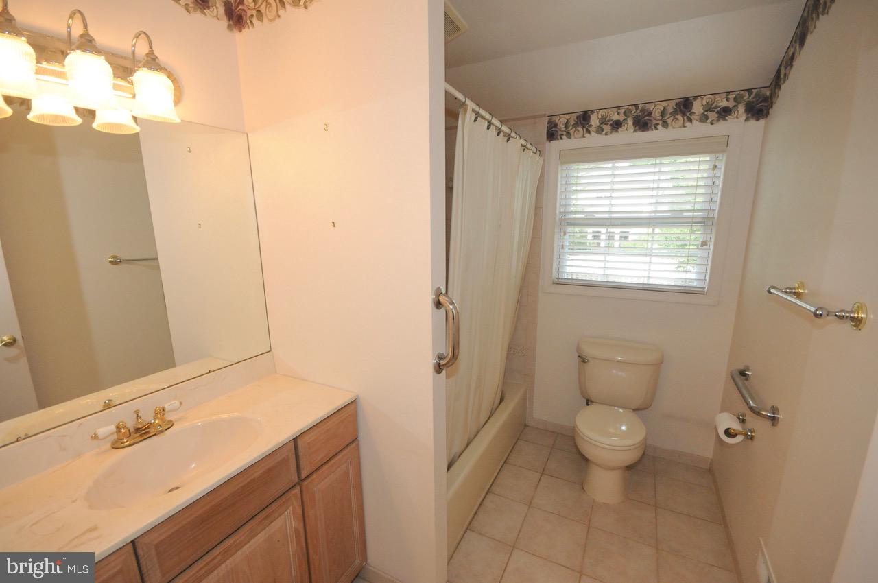 23 Regent Road Cherry Hill, NJ 08003 - Photo 7 of 47