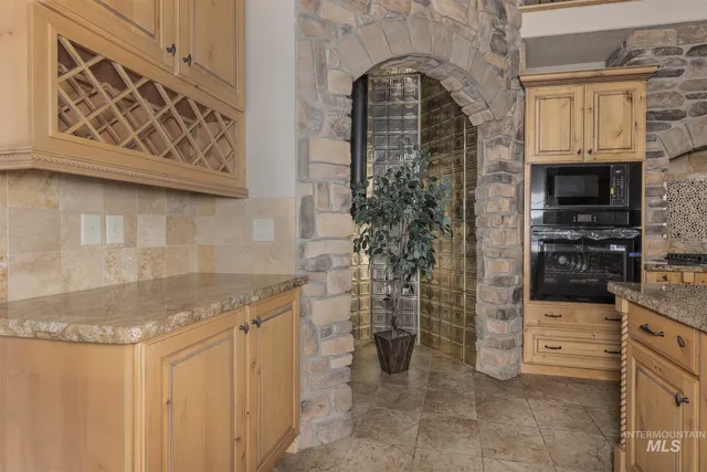 $1,849,500 | 4920 Highway 72, New Plymouth, ID 83655