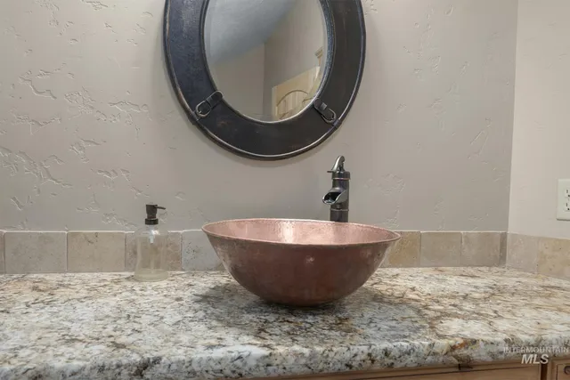 $1,849,500 | 4920 Highway 72, New Plymouth, ID 83655