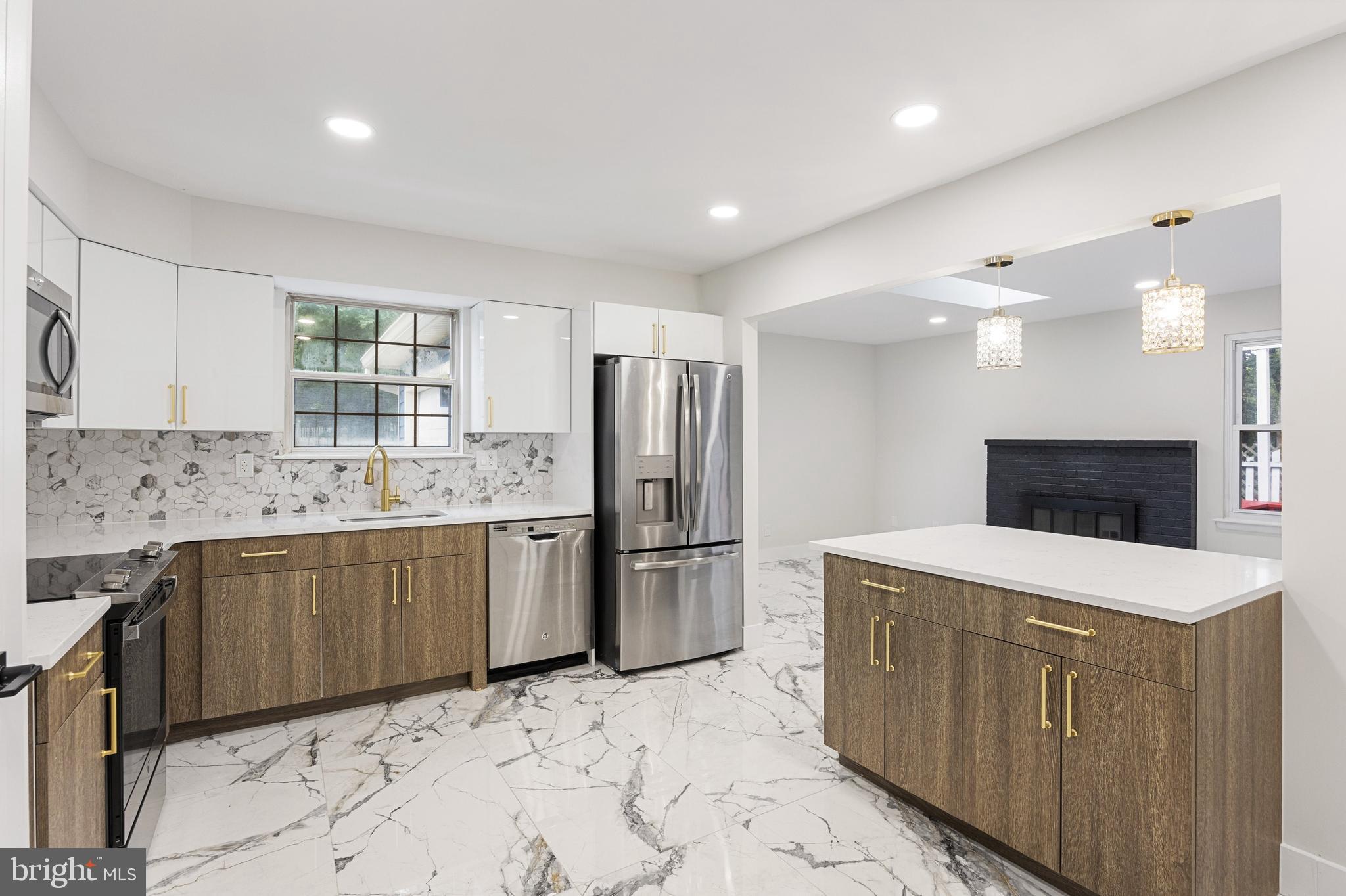 13 Hunter Court Atco, NJ 08004 - Photo 12 of 36 Incredible brand new kitchen