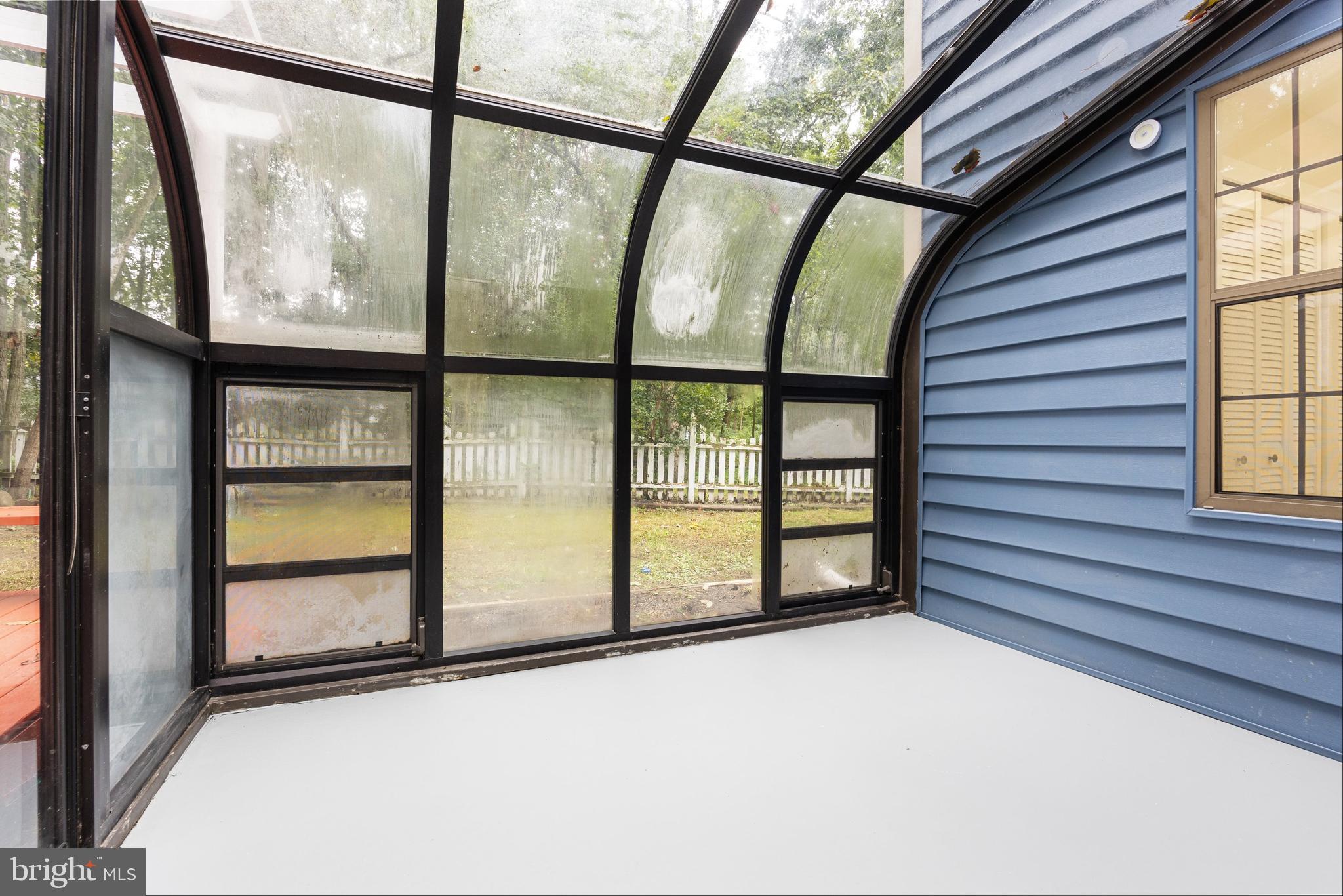 13 Hunter Court Atco, NJ 08004 - Photo 22 of 36 Greenhouse - Wow this has so many possibilities!