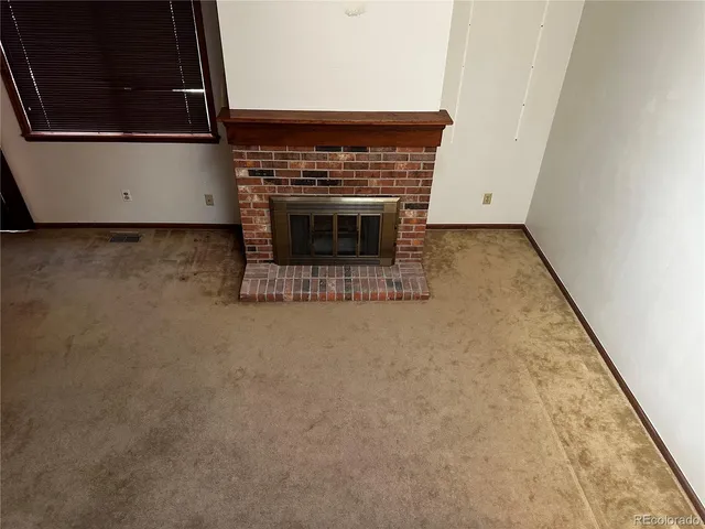 a view of a livingroom with an empty space