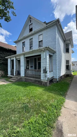 $39,900 | 1815 West 3rd Street, Davenport, IA 52802