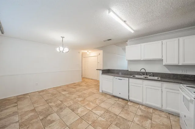 $1,795 | 808 Blessing Creek Drive, Euless, TX 76039