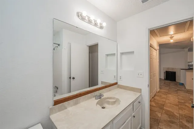 $1,795 | 808 Blessing Creek Drive, Euless, TX 76039