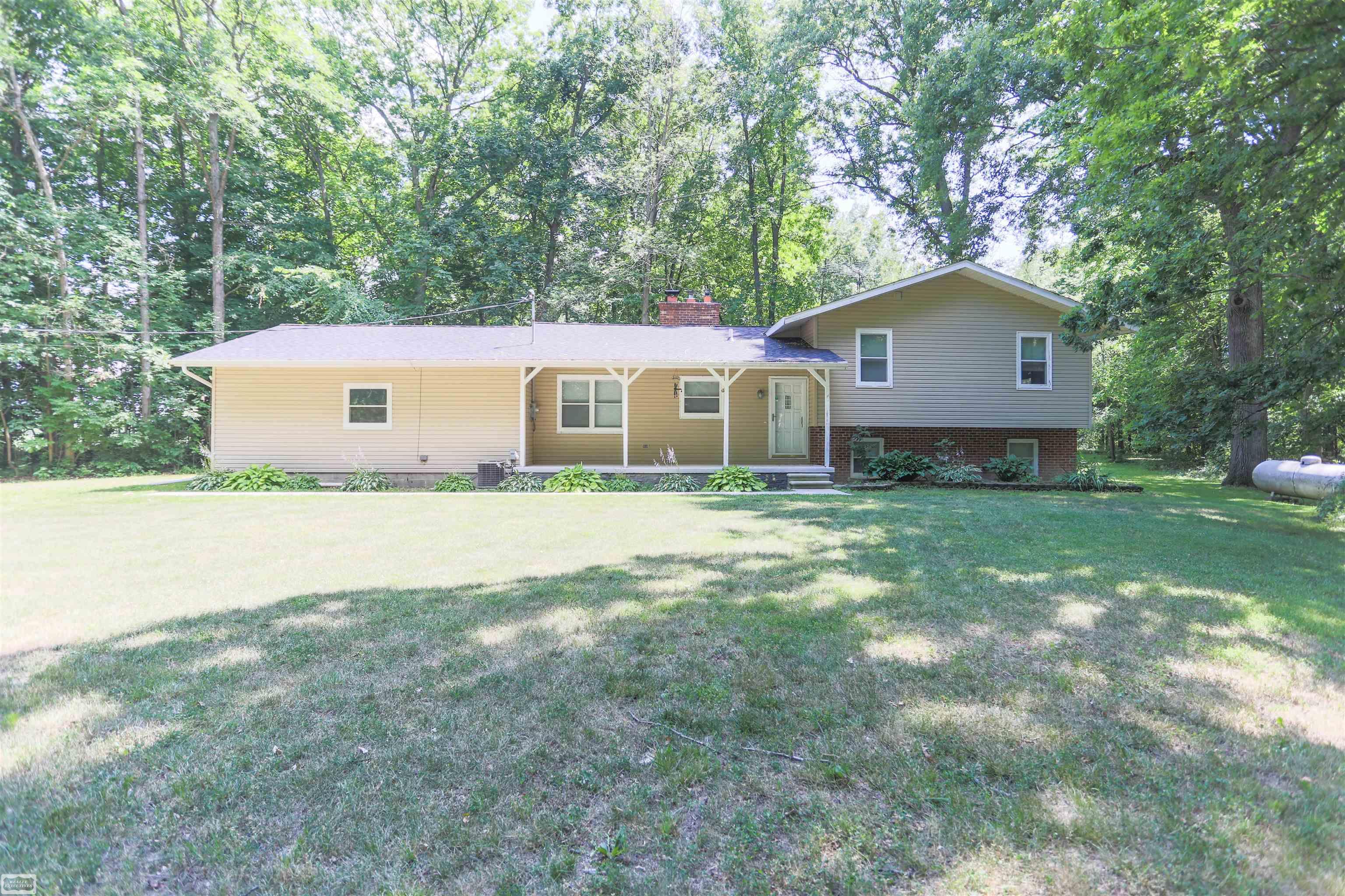 14717 Burt Road Allenton, MI 48002 - Photo 1 of 60 50083495.JPG