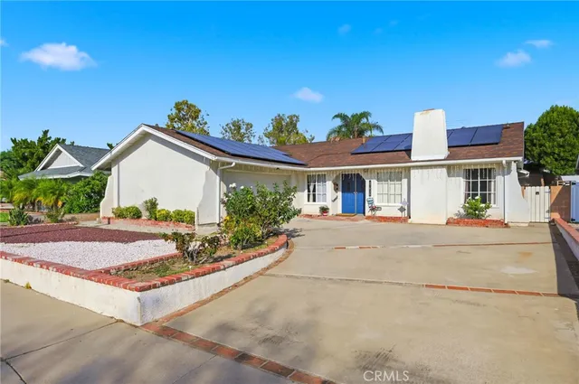 $829,900 | 27828 Parkvale Drive, Saugus, CA 91350