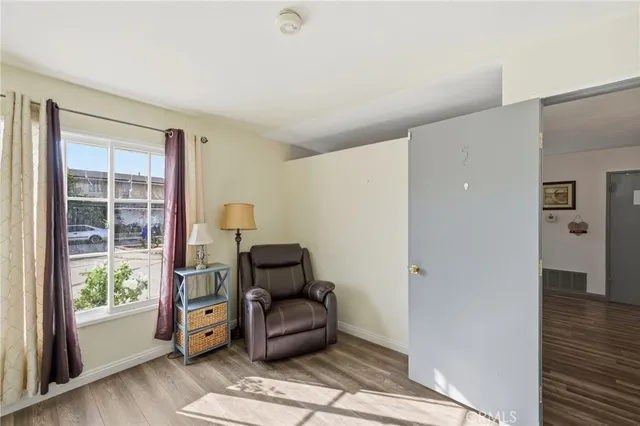 $829,900 | 27828 Parkvale Drive, Saugus, CA 91350