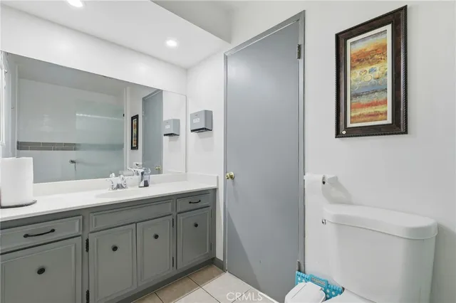 $829,900 | 27828 Parkvale Drive, Saugus, CA 91350