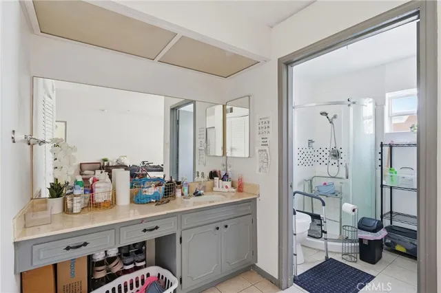 $829,900 | 27828 Parkvale Drive, Saugus, CA 91350