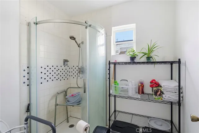 $829,900 | 27828 Parkvale Drive, Saugus, CA 91350