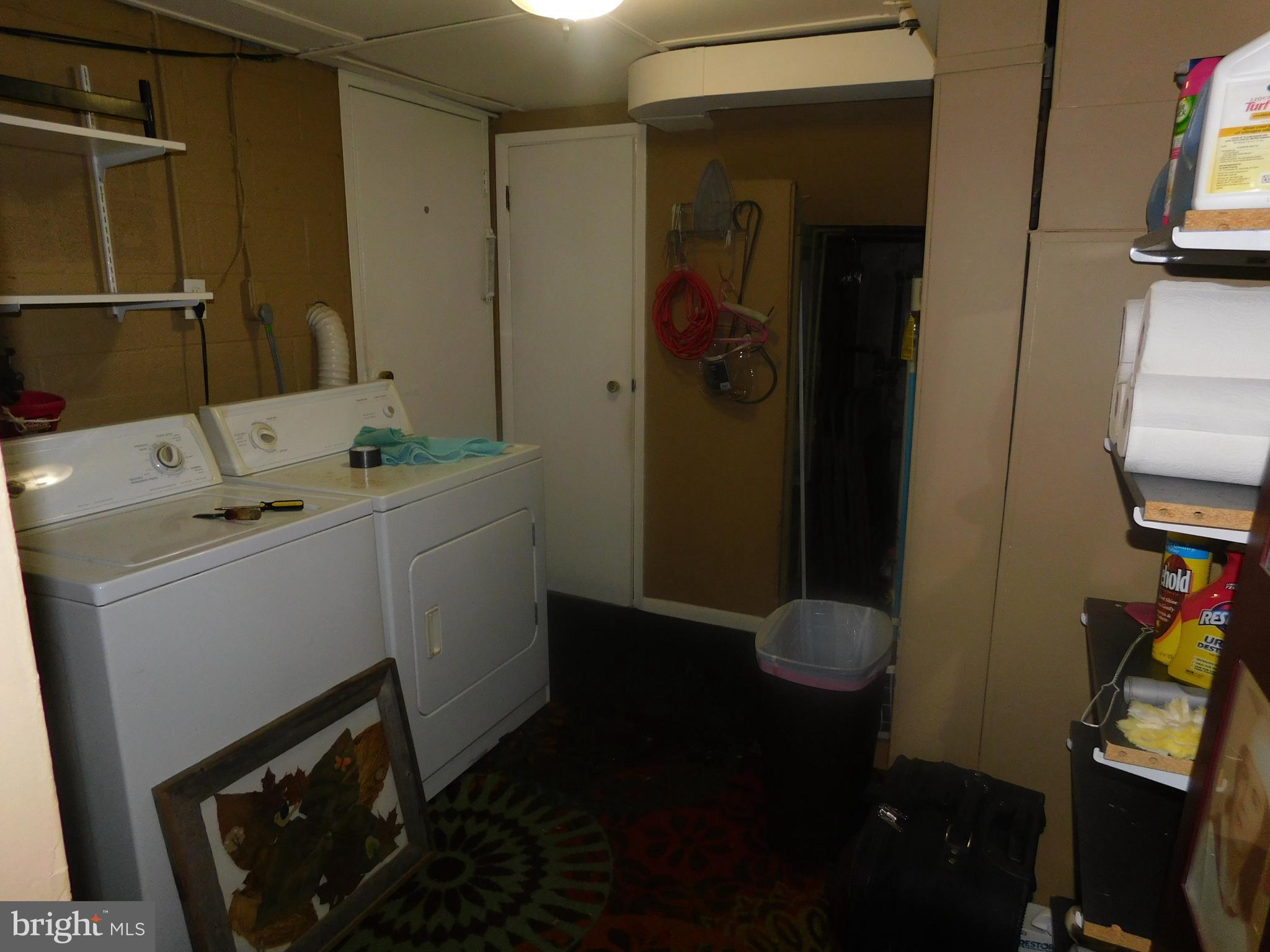 12807 Dunks Ferry Road Philadelphia, PA 19154 - Photo 19 of 25 Laundry area