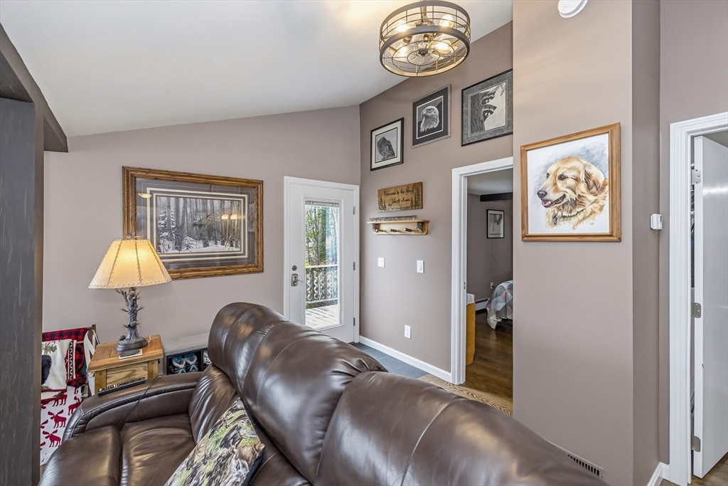 25 Whitney Pond Road Groton, MA 01450 - Photo 7 of 42