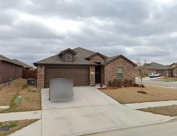 $2,325 | 2321 Denmark Lane, Fort Worth, TX 76108