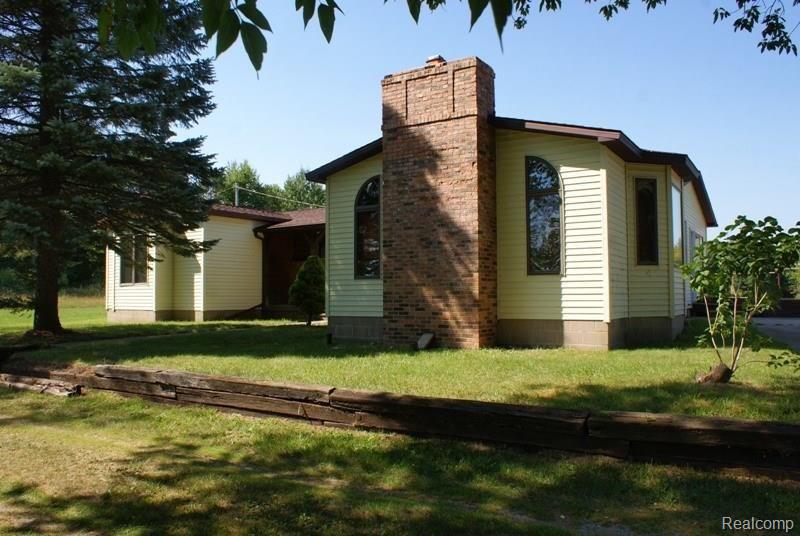 3350 Murphy Lake Road Millington, MI 48746 - Photo 1 of 46 081130.JPG