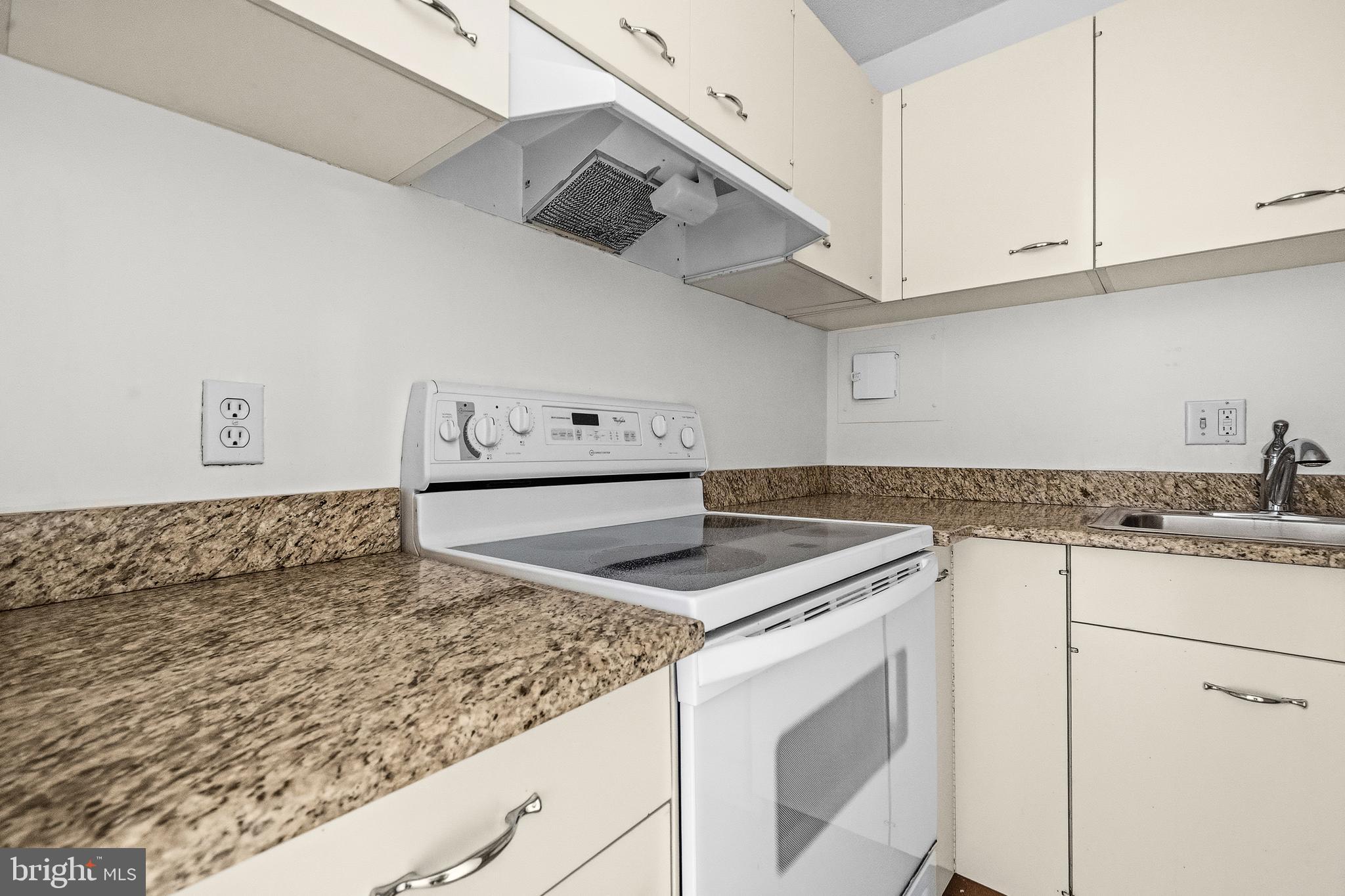 1800 R Street Northwest, Unit 604 Washington, DC 20009 - Photo 7 of 16
