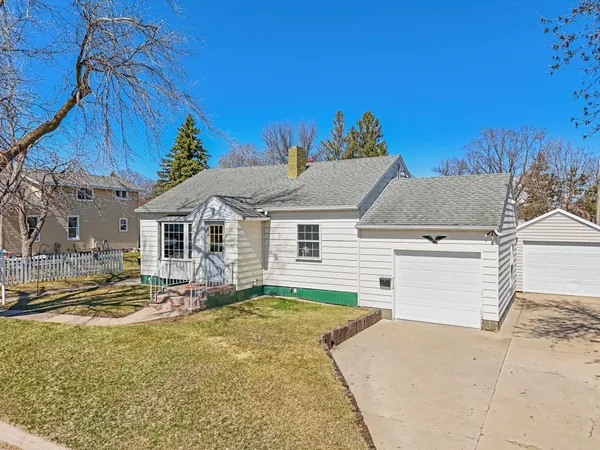 $225,000 | 525 3rd Street Southeast, Perham, MN 56573