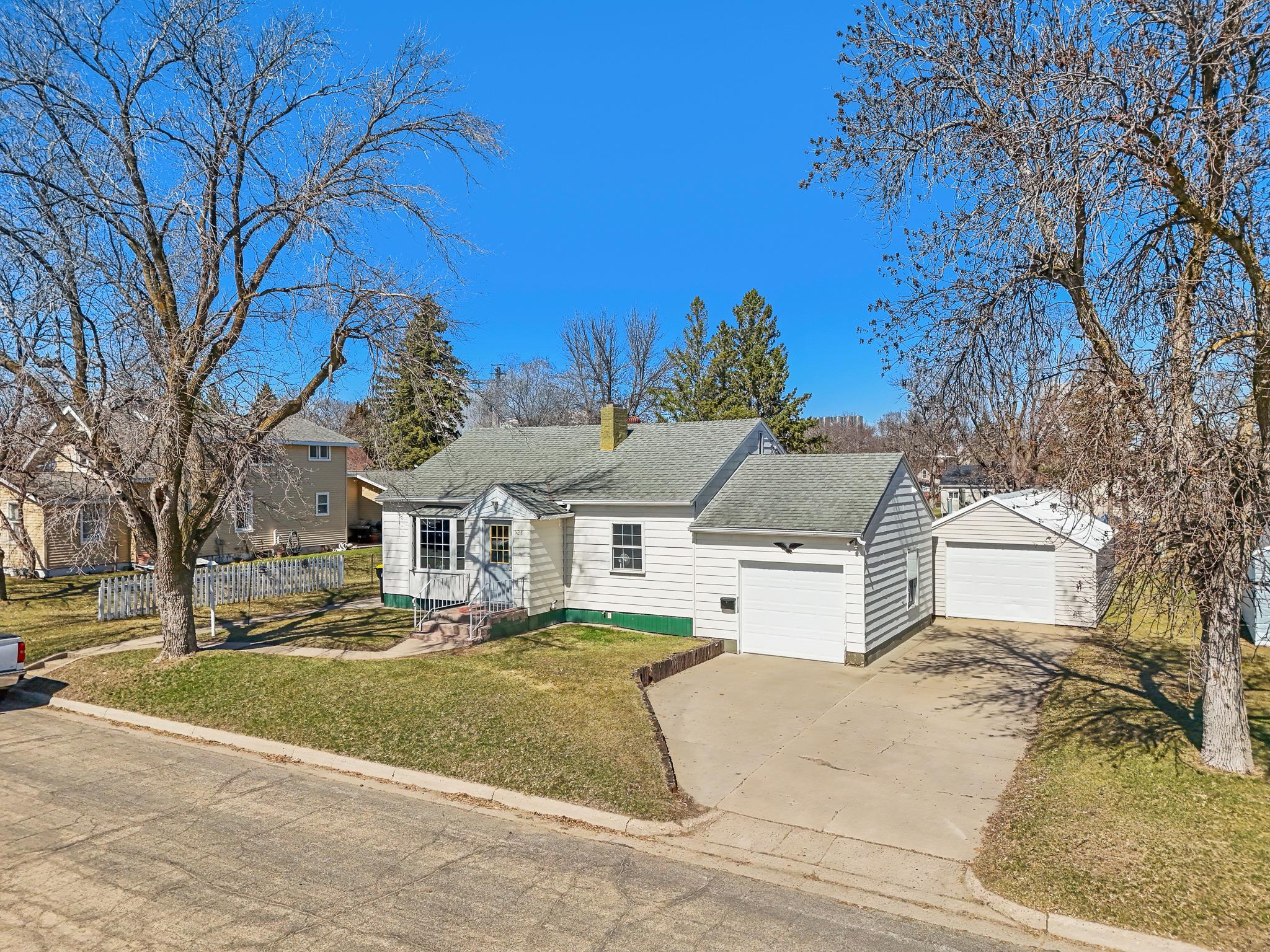 525 3rd Street Southeast Perham, MN 56573 - Photo 2 of 42