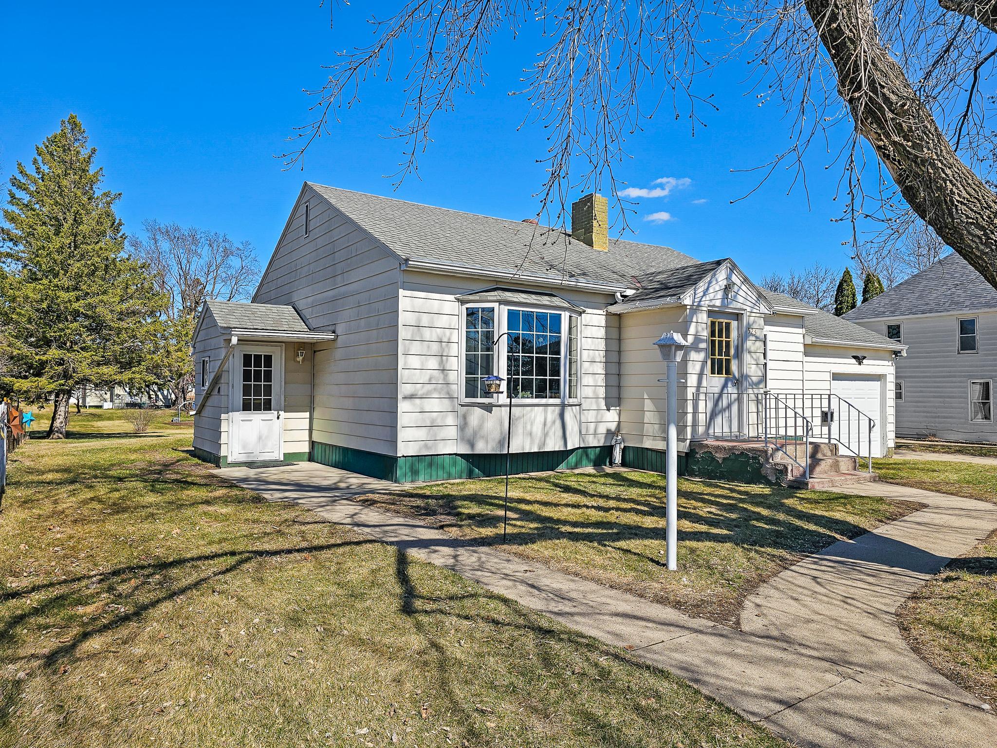 525 3rd Street Southeast Perham, MN 56573 - Photo 4 of 42