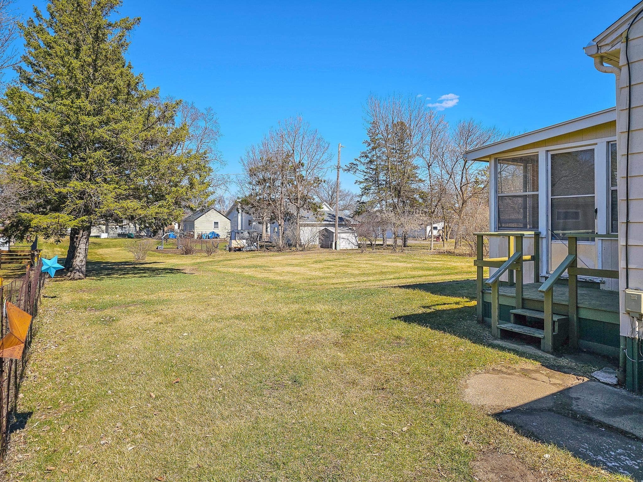 525 3rd Street Southeast Perham, MN 56573 - Photo 5 of 42