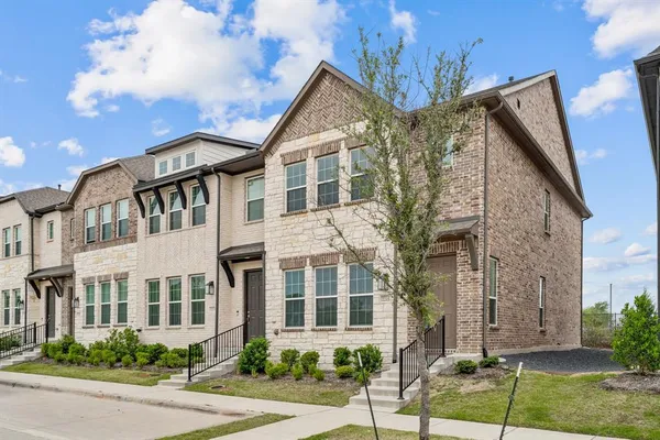 $2,800 | 2215 Adena Spgs Drive, Allen, TX 75013
