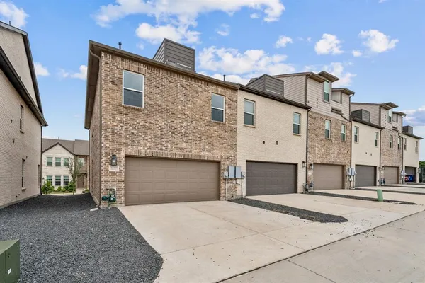 $2,800 | 2215 Adena Spgs Drive, Allen, TX 75013