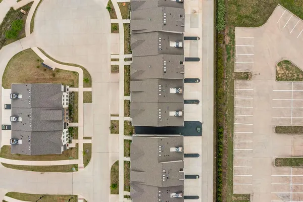 $2,800 | 2215 Adena Spgs Drive, Allen, TX 75013