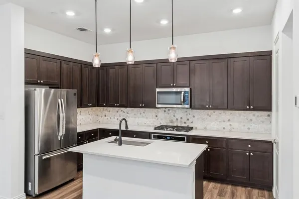 $2,800 | 2215 Adena Spgs Drive, Allen, TX 75013