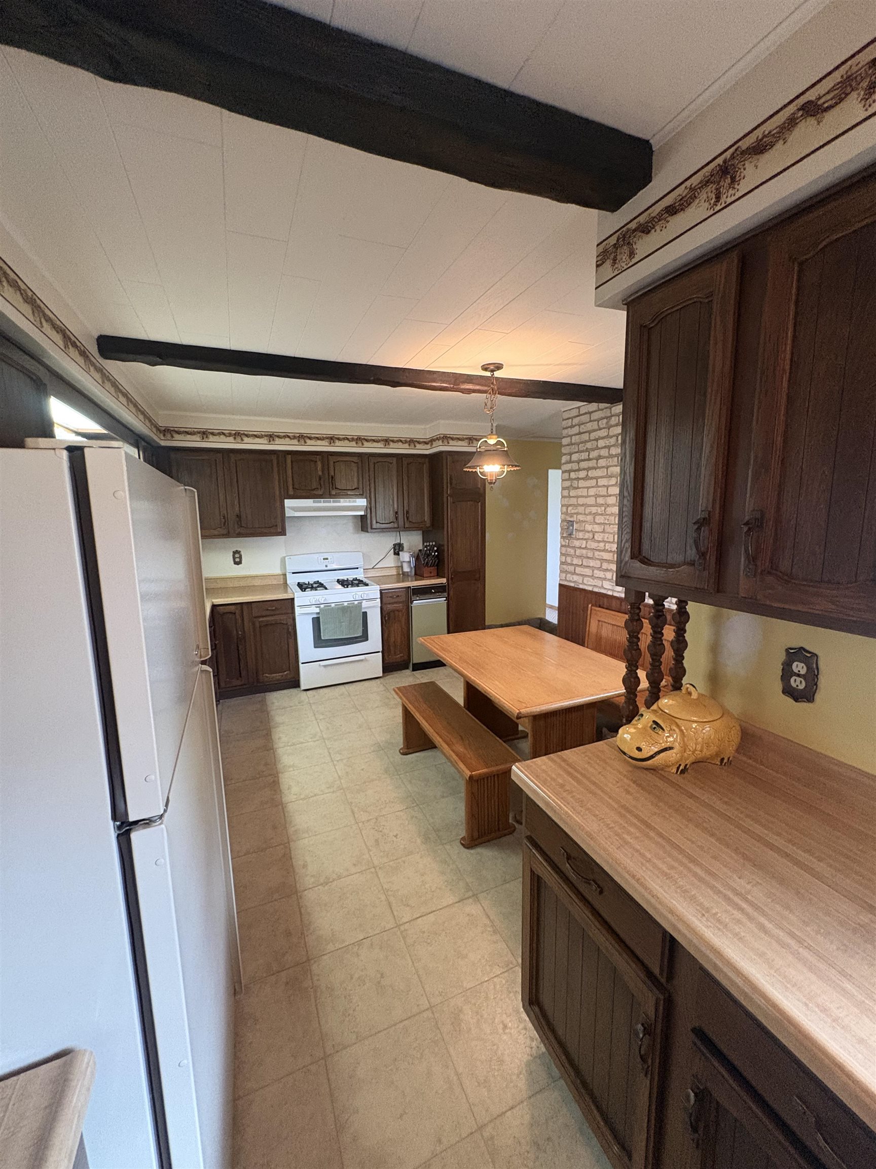 1891 West Moore Road Saginaw, MI 48601 - Photo 5 of 22