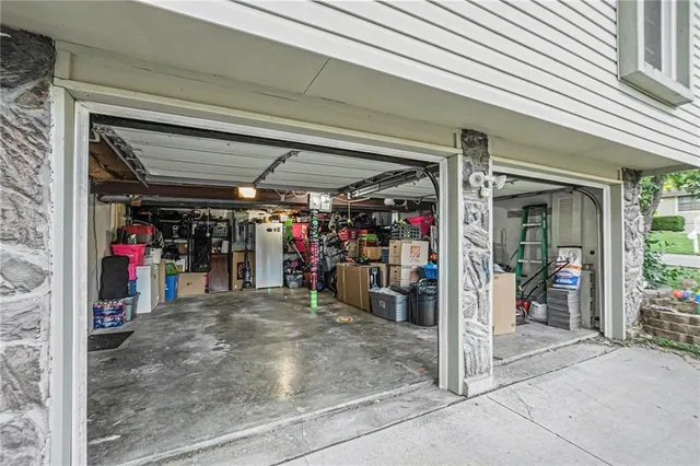 $235,000 | 921 Northeast Locust Drive, Blue Springs, MO 64014