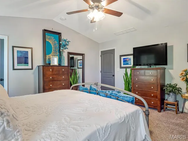 $399,900 | 1235 Castle Green Drive, Waterloo, IL 62298