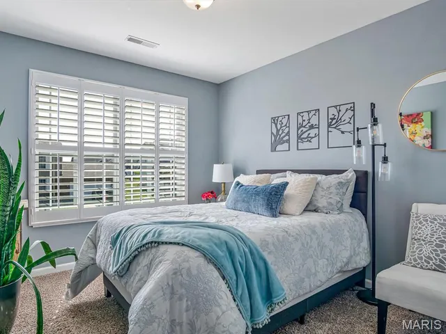 $399,900 | 1235 Castle Green Drive, Waterloo, IL 62298