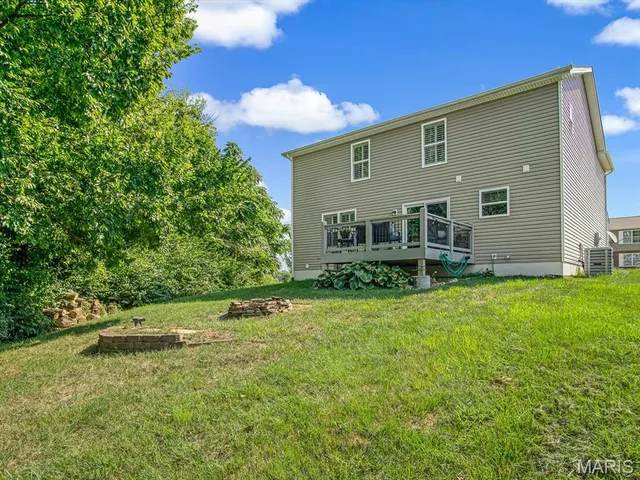 $399,900 | 1235 Castle Green Drive, Waterloo, IL 62298