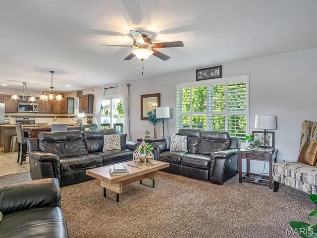 $399,900 | 1235 Castle Green Drive, Waterloo, IL 62298