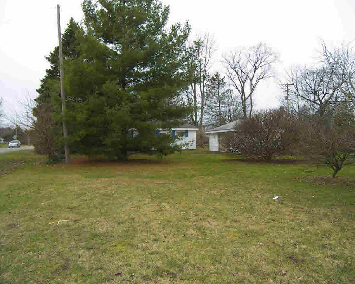 12595 Tuscola Road Clio, MI 48420 - Photo 9 of 9 21119045-8.JPG