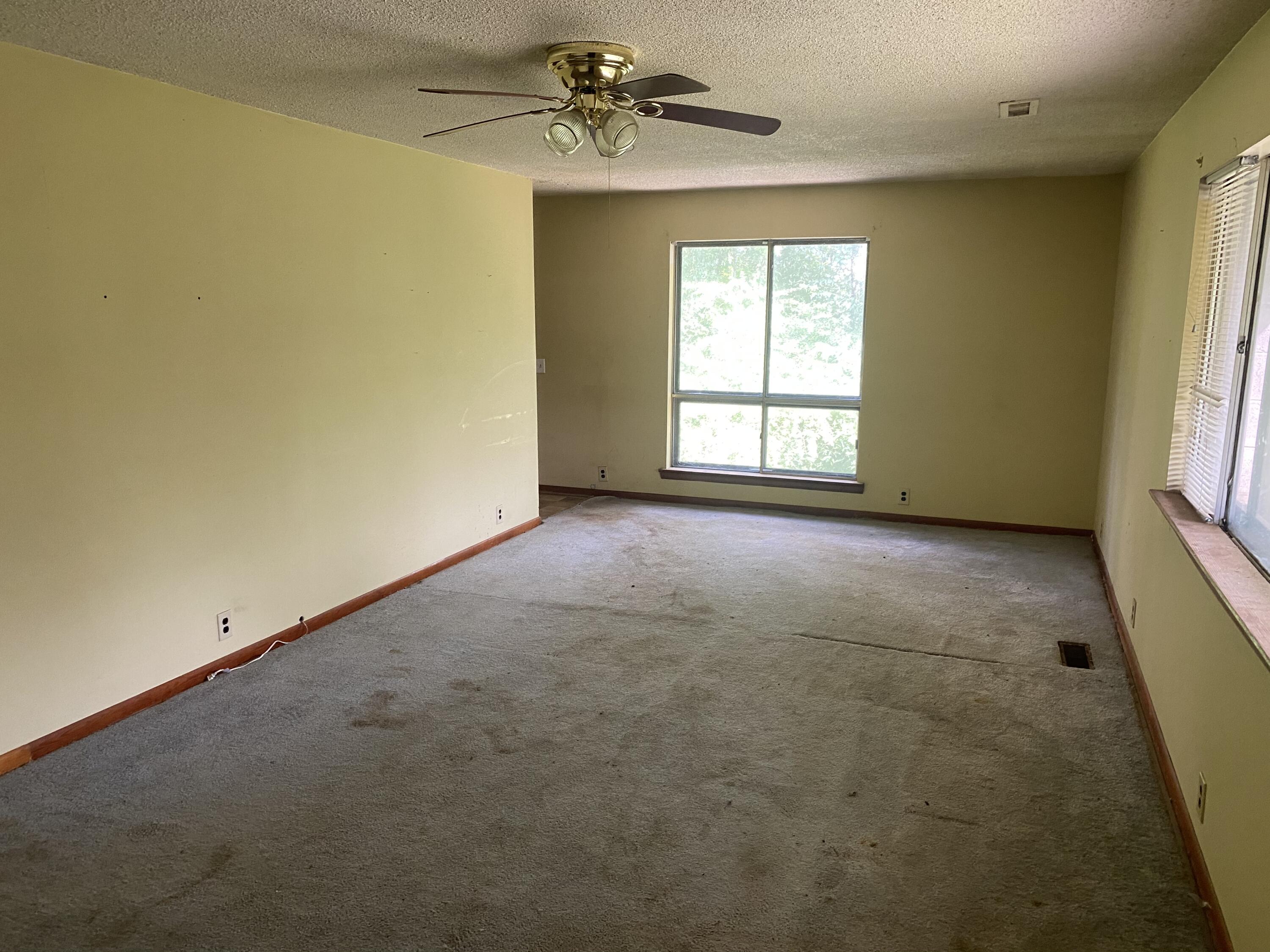 53 Travis Road Rossville, GA 30741 - Photo 7 of 18 IMG_5935