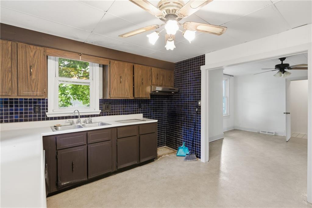 700 Bridge Street North Huntingdon, PA 15642 - Photo 11 of 49