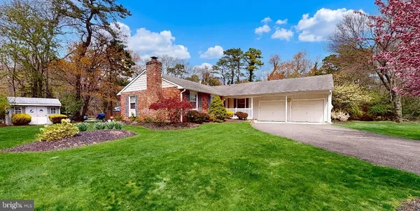 $550,000 | 7 Pin Oak Trail, Medford, NJ 08055