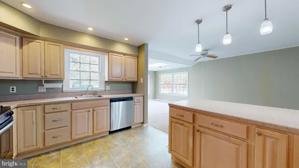 $550,000 | 7 Pin Oak Trail, Medford, NJ 08055