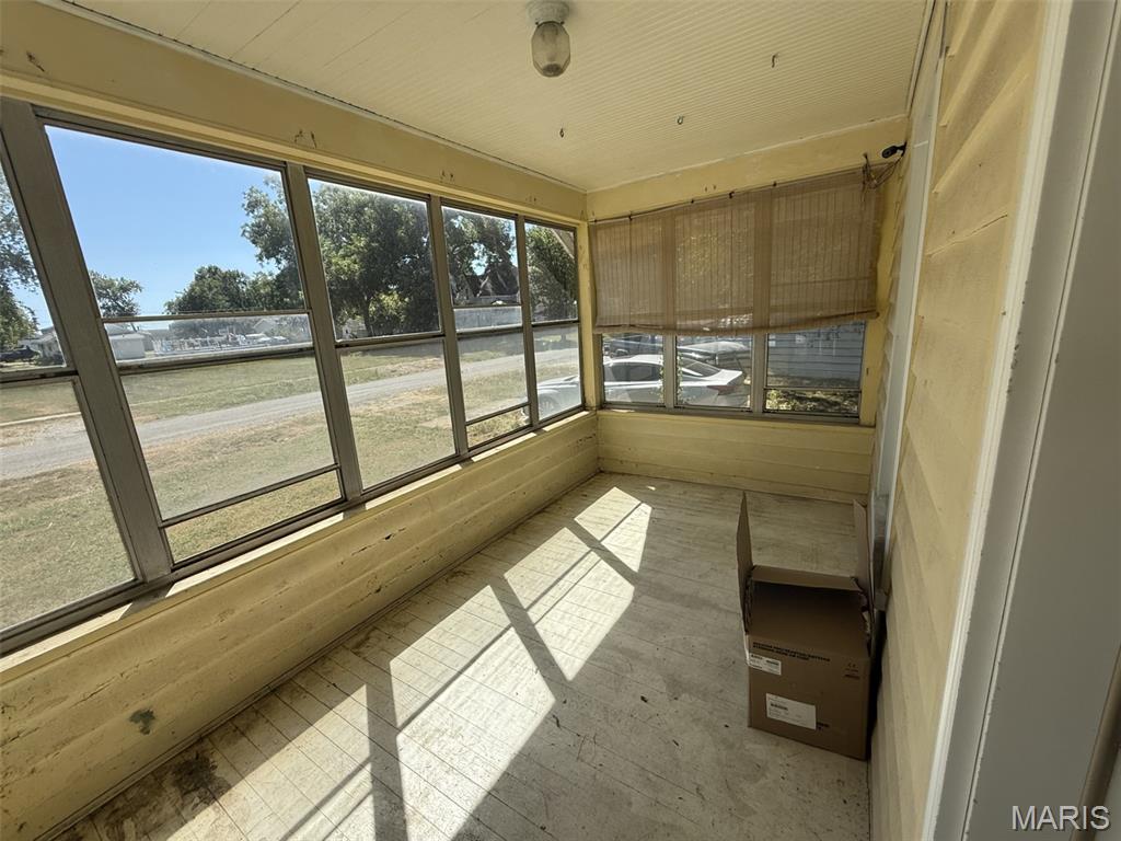 135 West Maple Street Brownstown, IL 62418 - Photo 12 of 21