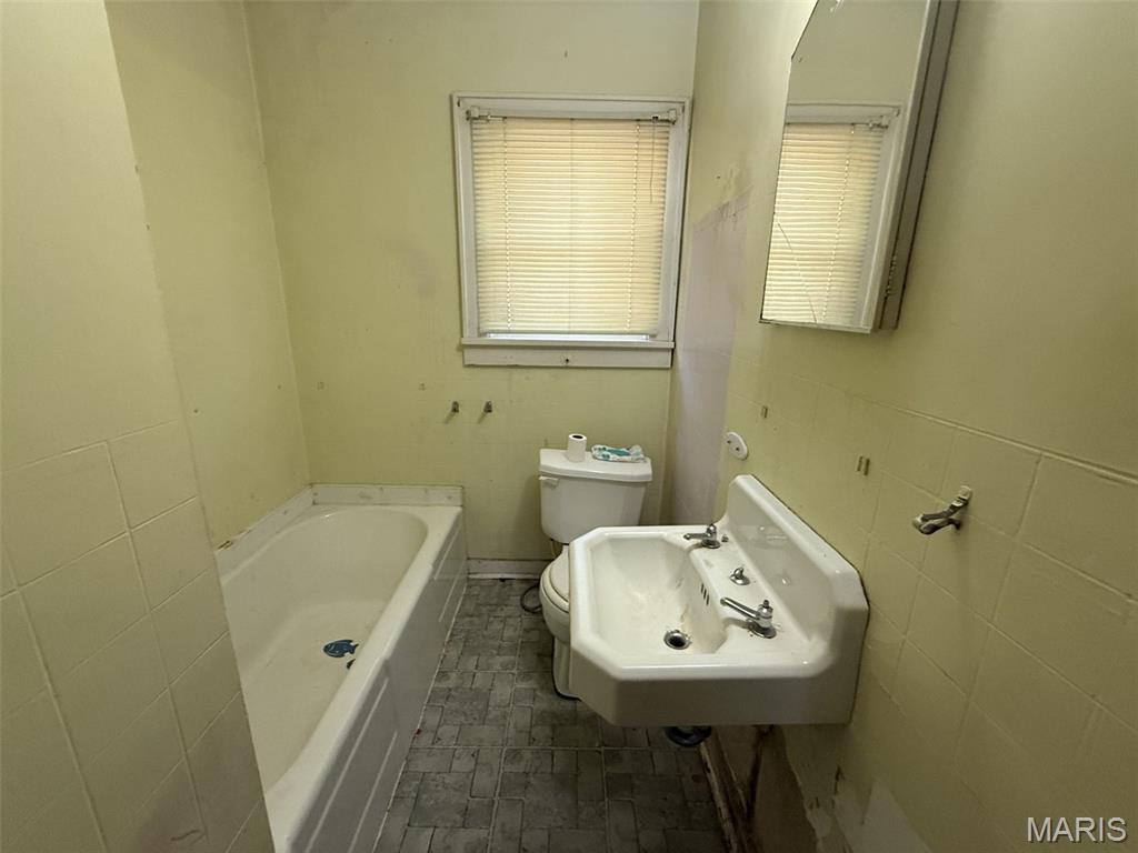 135 West Maple Street Brownstown, IL 62418 - Photo 16 of 21