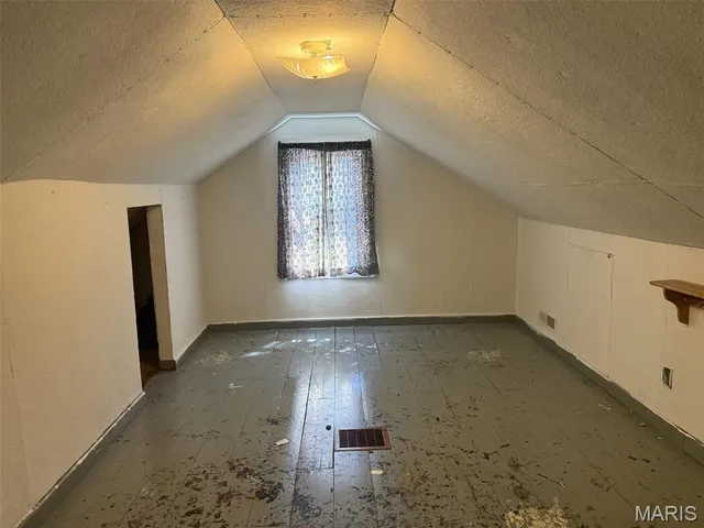 $72,500 | 135 West Maple Street, Brownstown, IL 62418