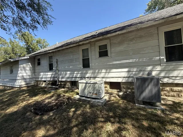 $72,500 | 135 West Maple Street, Brownstown, IL 62418