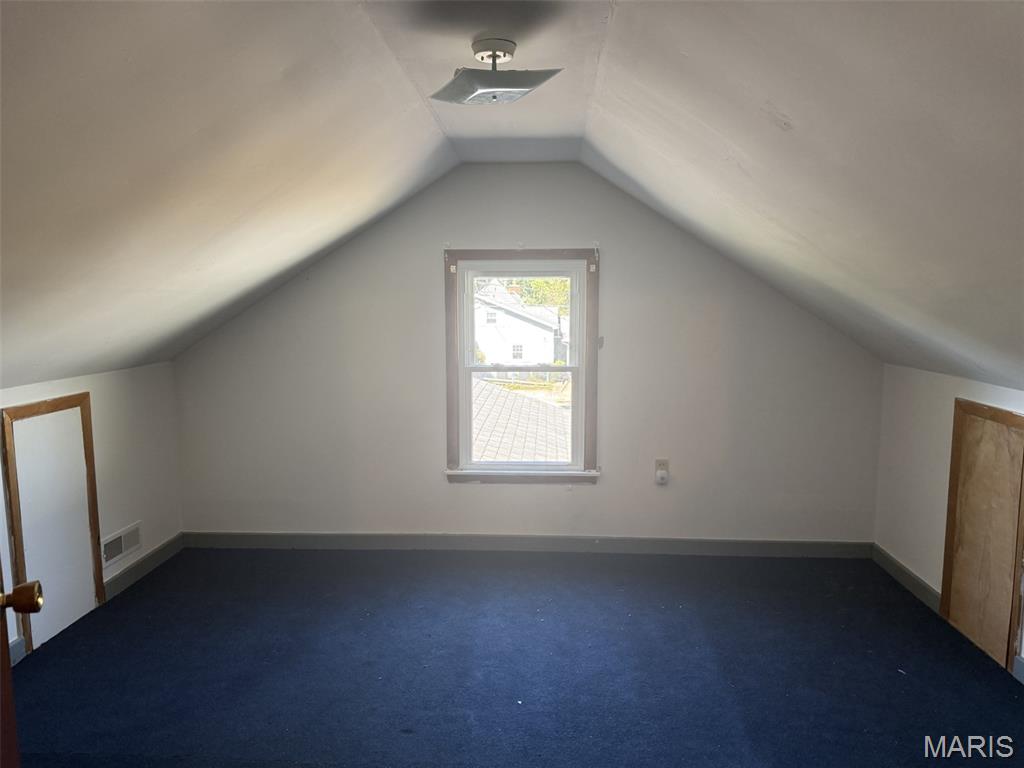 135 West Maple Street Brownstown, IL 62418 - Photo 8 of 21