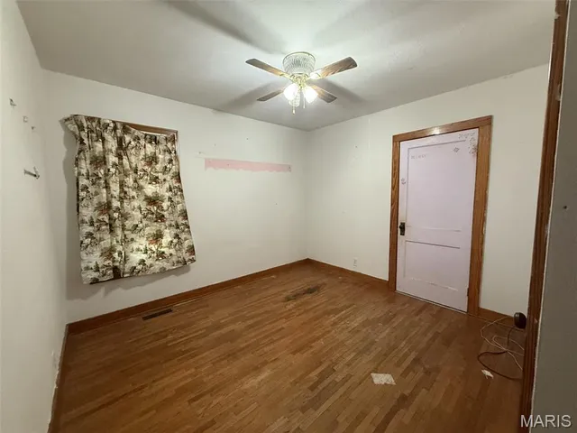 $72,500 | 135 West Maple Street, Brownstown, IL 62418